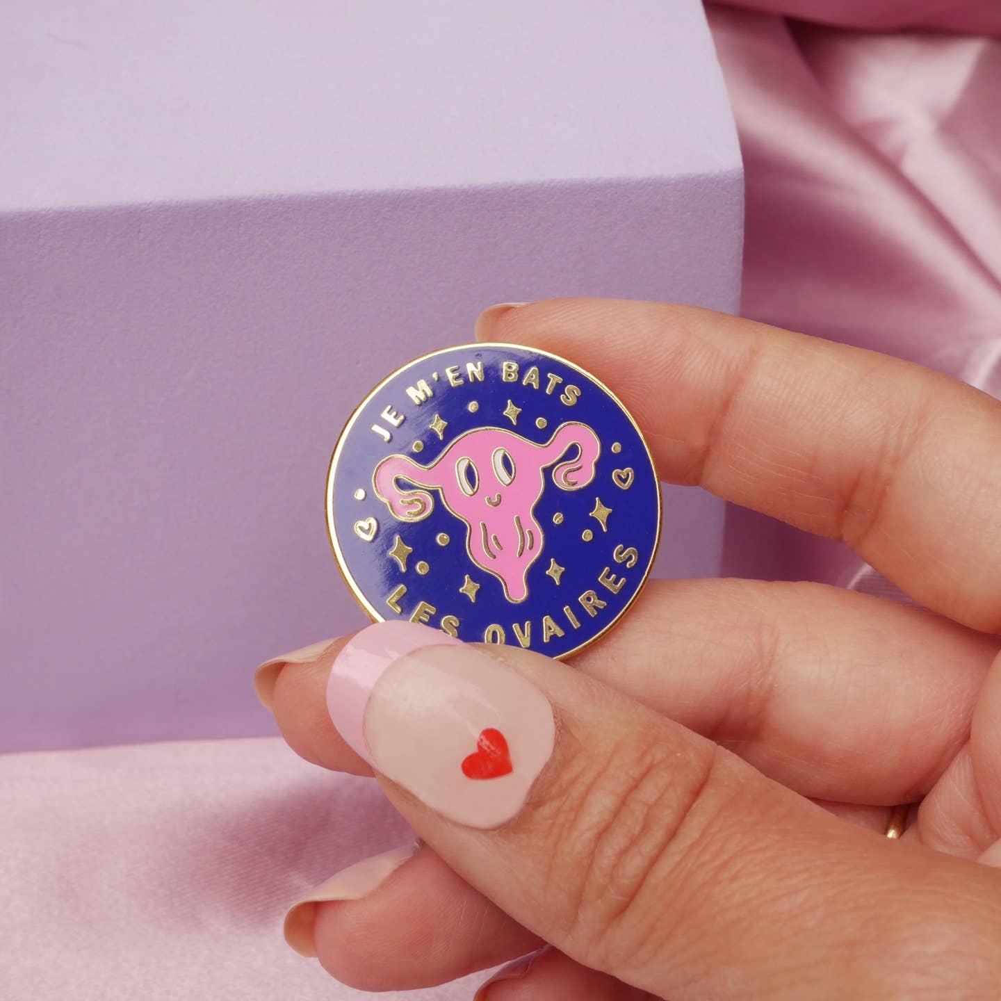 Pin's Je M'En Bats Les Ovaires